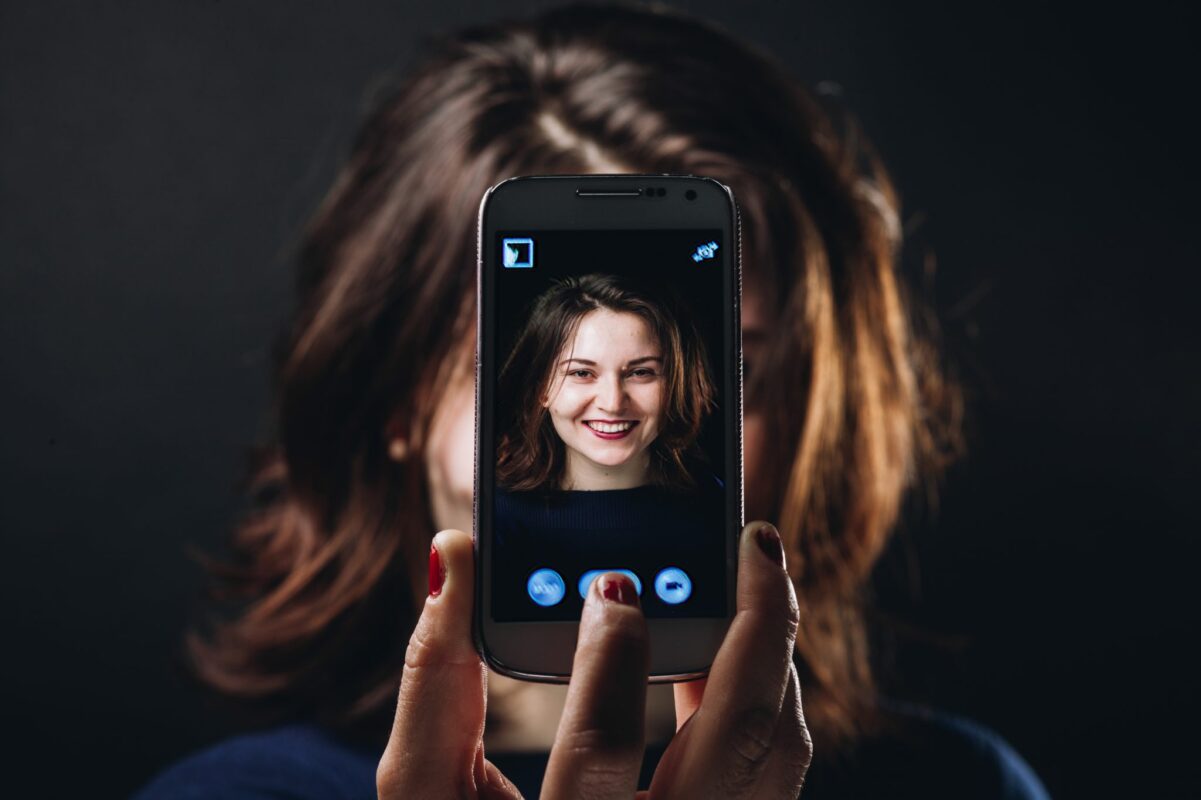 O cambias o te cambian