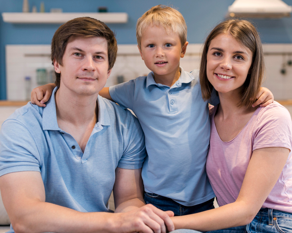 ¿Trabajar o criar? El falso dilema que muchos padres viven y cómo el emprendimiento lo cambia todo